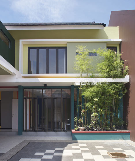 Officer House by Gayuh Budi Utomo