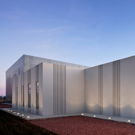 Railway Control Centre by Moreno del Valle Arquitectos Railway Control Centre by Moreno del Valle Arquitectos