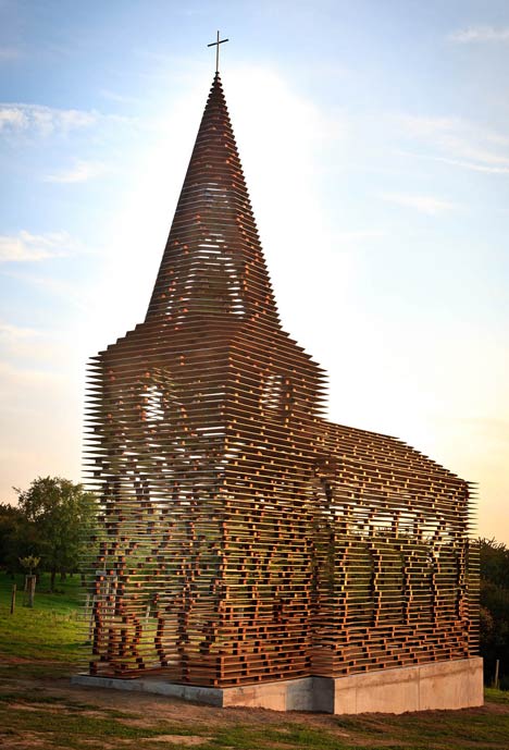 Reading between the Lines by Gijs Van Vaerenbergh