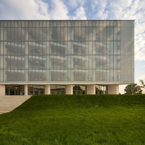 Regional Library and Knowledge Centre by Török és Balázs Építészeti Regional Library and Knowledge Centre by Török és Balázs Építészeti