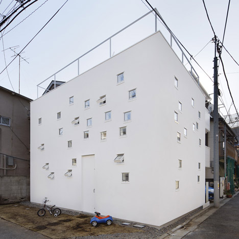 Room Room by Takeshi Hosaka Room Room by Takeshi Hosaka