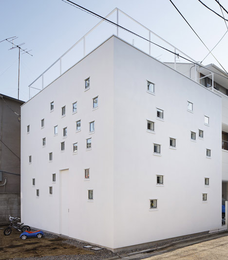 Room Room by Takeshi Hosaka Room Room by Takeshi Hosaka