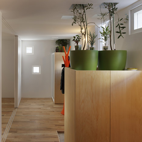 Room Room by Takeshi Hosaka Room Room by Takeshi Hosaka