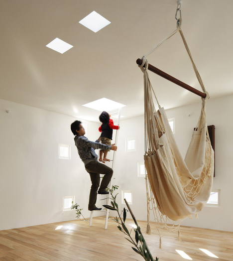 Room Room by Takeshi Hosaka Room Room by Takeshi Hosaka