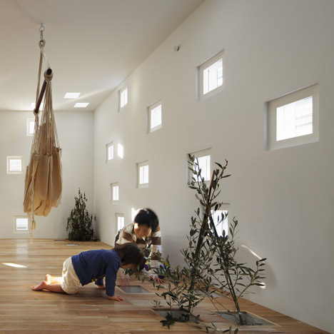 Room Room by Takeshi Hosaka Room Room by Takeshi Hosaka