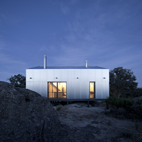 The Banquet by Herreros Arquitectos at the ROM Gallery