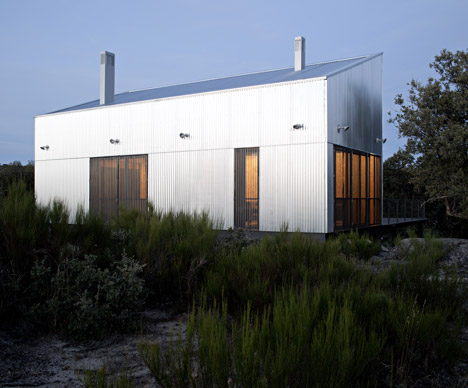 The Banquet by Herreros Arquitectos at the ROM Gallery The Banquet by Herreros Arquitectos at the ROM Gallery