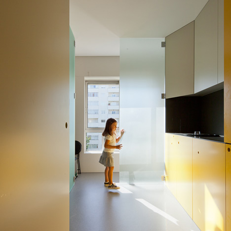 Apartment by Pedro Varela and Renata Pinho Apartment by Pedro Varela and Renata Pinho