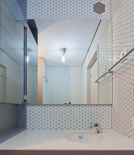Apartment by Pedro Varela and Renata Pinho Apartment by Pedro Varela and Renata Pinho