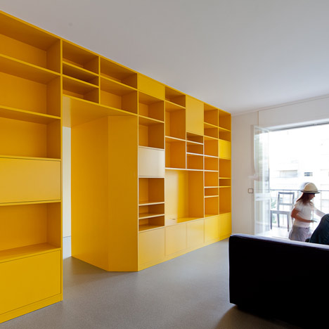 Apartment by Pedro Varela and Renata Pinho