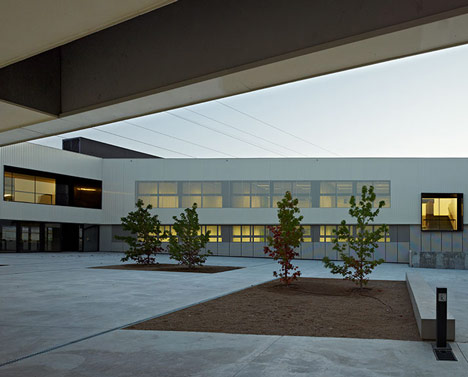 Castellbisbal School by MMDM Arquitectes