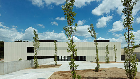 Castellbisbal School by MMDM Arquitectes