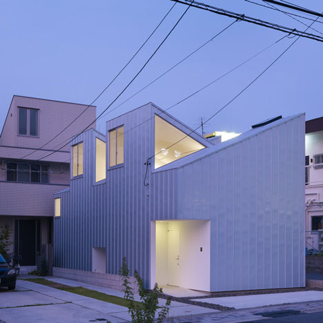 Complex House by Tomohiro Hata Complex House by Tomohiro Hata