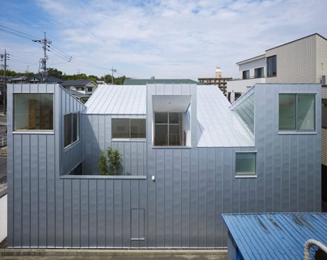 Complex House by Tomohiro Hata Complex House by Tomohiro Hata