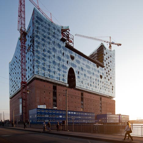 Elbphilharmonie by Herzog & de Meuron