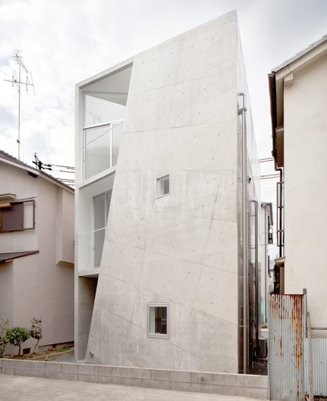 House Folded by Alphaville