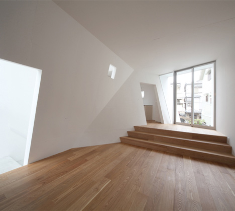House Folded by Alphaville