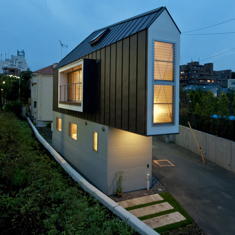 House in Horinouchi by Mizuishi Architect Atelier