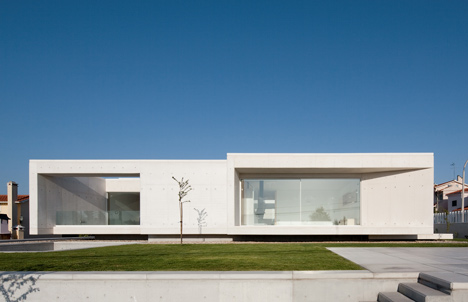 House in Leiria by ARX House in Leiria by ARX