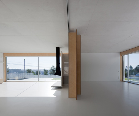 House in Leiria by ARX House in Leiria by ARX