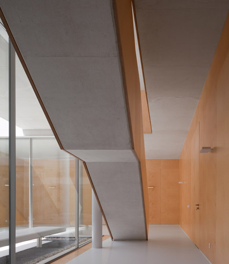 House in Leiria by ARX House in Leiria by ARX