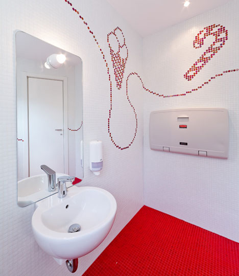 Phill by Nuca Studio