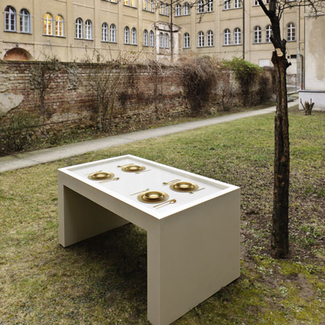 Water Table Object by Heng Zhi Water Table Object by Heng Zhi