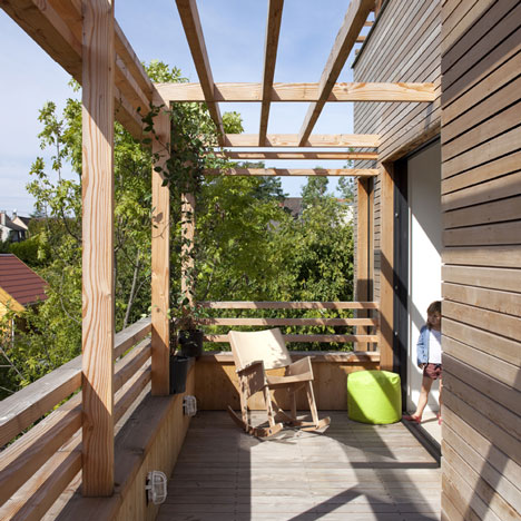 Eco-Sustainable House by Djuric Tardio Architectes Eco-Sustainable House by Djuric Tardio Architectes