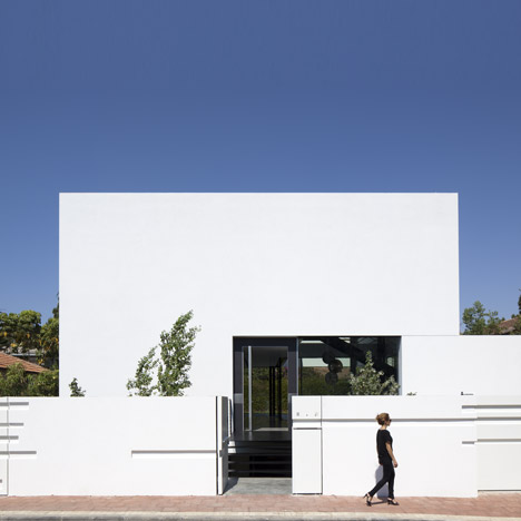 Box? Object? House! by Pitsou Kedem