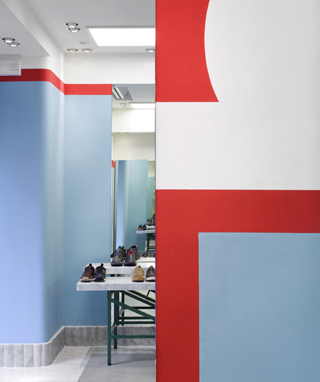 Camper store in Rome by Doshi Levien Camper store in Rome by Doshi Levien