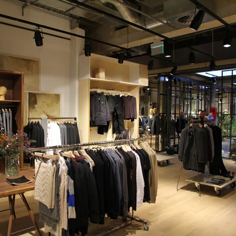 Esprit Lighthouse store by Reich und Wamser