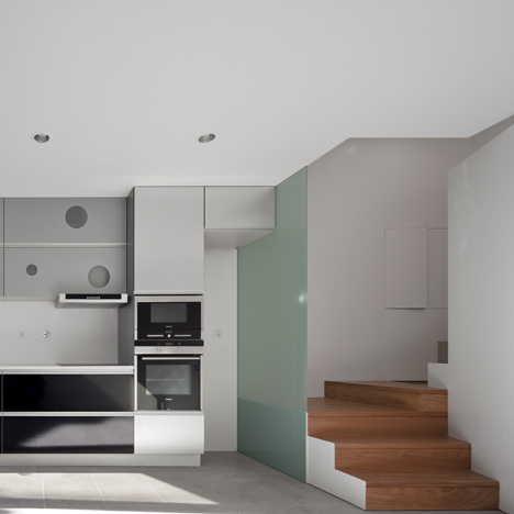 Frei Sebastião House by Arsónio Fernandez
