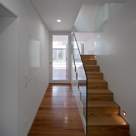 Frei Sebastião House by Arsónio Fernandez