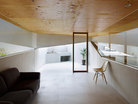 House in Saka by Suppose design office House in Saka by Suppose design office