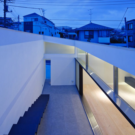 MUR by Apollo Architects and Associates