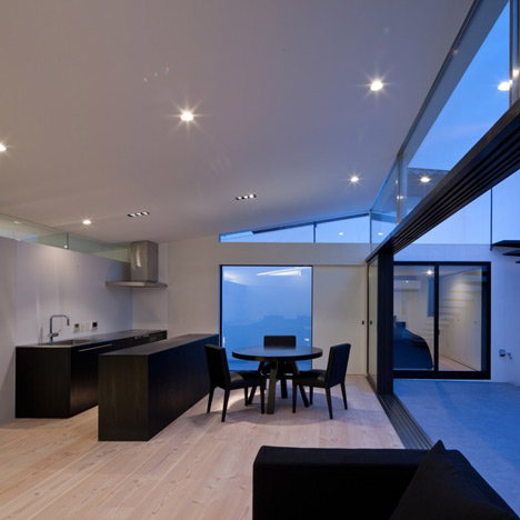 MUR by Apollo Architects and Associates