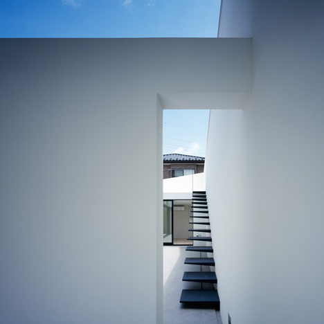 MUR by Apollo Architects and Associates