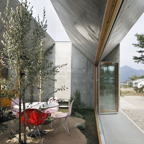 Outside In by Takeshi Hosaka