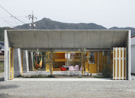 Outside In by Takeshi Hosaka