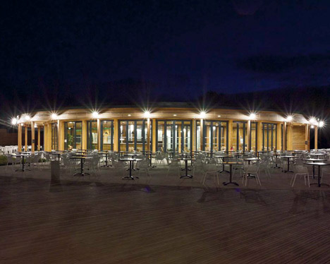 Restaurant and Theatre for La Rive Domain by Nadau Lavergne