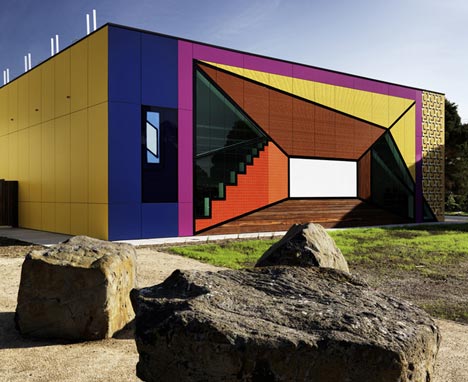Avondale Heights Library & Learning Centre by H2o Architects