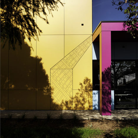 Avondale Heights Library & Learning Centre by H2o Architects