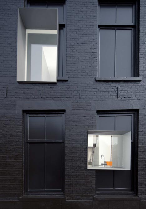 Black Pearl by Studio Rolf.fr with Zecc Architecten Black Pearl by Studio Rolf.fr with Zecc Architecten