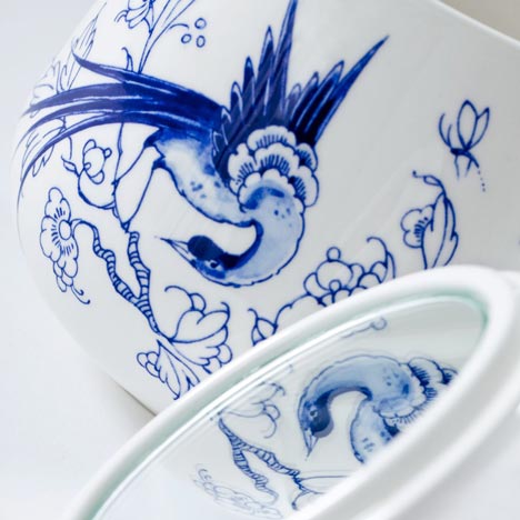 Blue D1653 by Arian Brekveld, Chris Koens and Damian O'Sullivan for Royal Delft