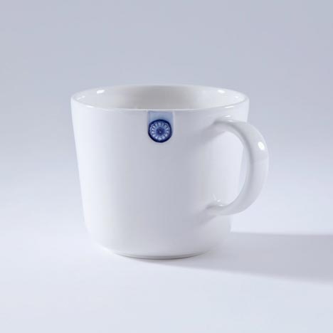 Blue D1653 by Arian Brekveld, Chris Koens and Damian O'Sullivan for Royal Delft