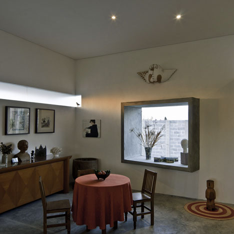 House for two artists by m + n arquitectos and Patricia Perera