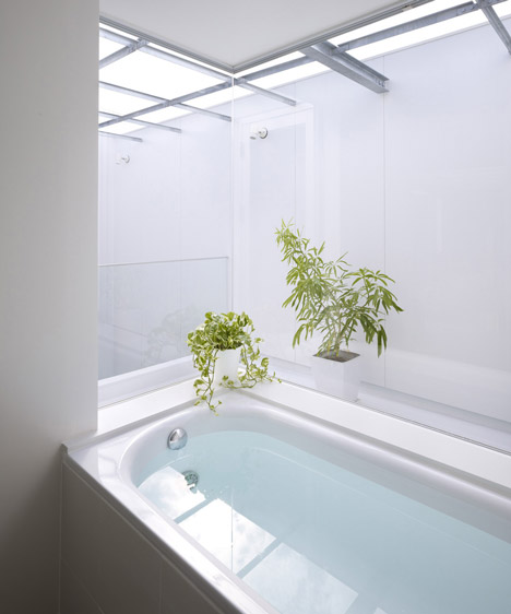 House in Masaki by Hayato Komatsu Architects House in Masaki by Hayato Komatsu Architects