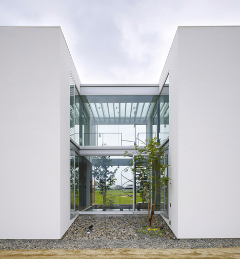 House in Masaki by Hayato Komatsu Architects House in Masaki by Hayato Komatsu Architects