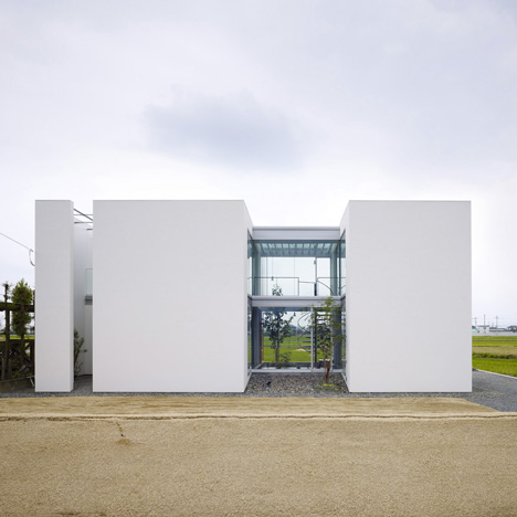 House in Masaki by Hayato Komatsu Architects House in Masaki by Hayato Komatsu Architects