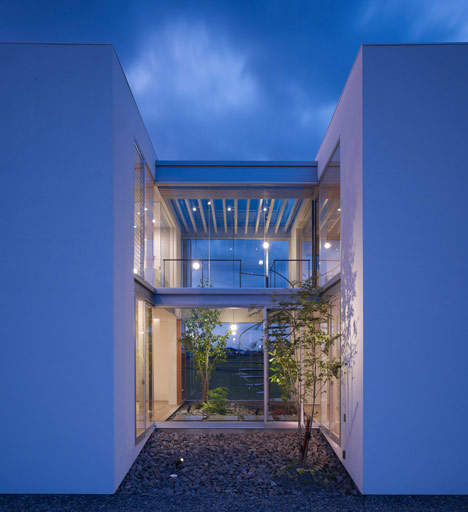 House in Masaki by Hayato Komatsu Architects House in Masaki by Hayato Komatsu Architects